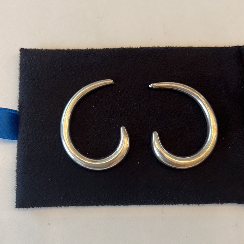 Silver Hoop Earrings 1.25 inches long, preloved - Picture 2 of 5